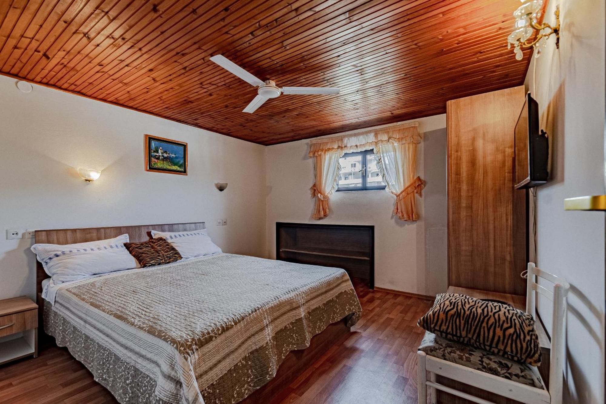 Family Friendly Apartments With A Swimming Pool Zavalatica, Korcula - 183 Εξωτερικό φωτογραφία